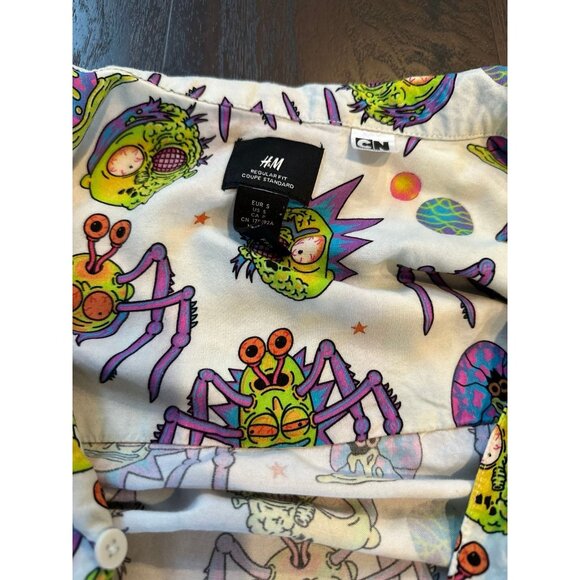 Rick & Morty Shirt H&M Cartoon Network Hawaiian Viscose Button Up - Picture 2 of 3